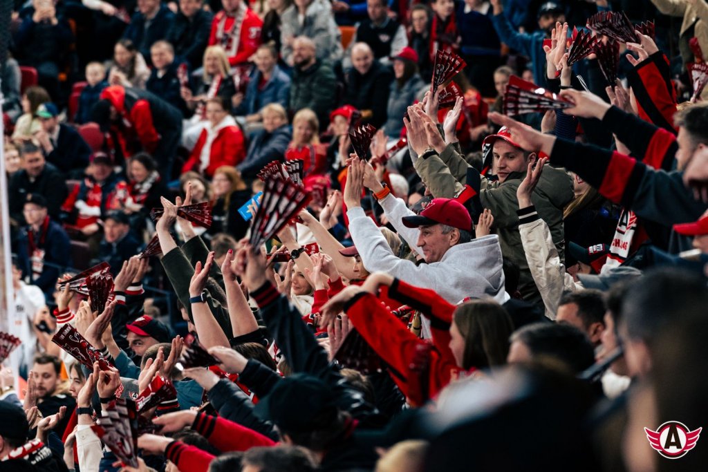 «Автомобилист» еще в игре: уральцы победили «Салават» на домашнем льду и вернули серию в Уфу