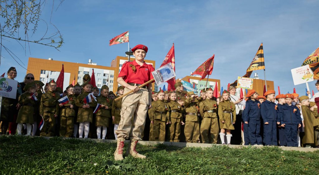 В Академическом прошел патриотический «Парад Поколений», посвященный Дню Победы (ФОТО)