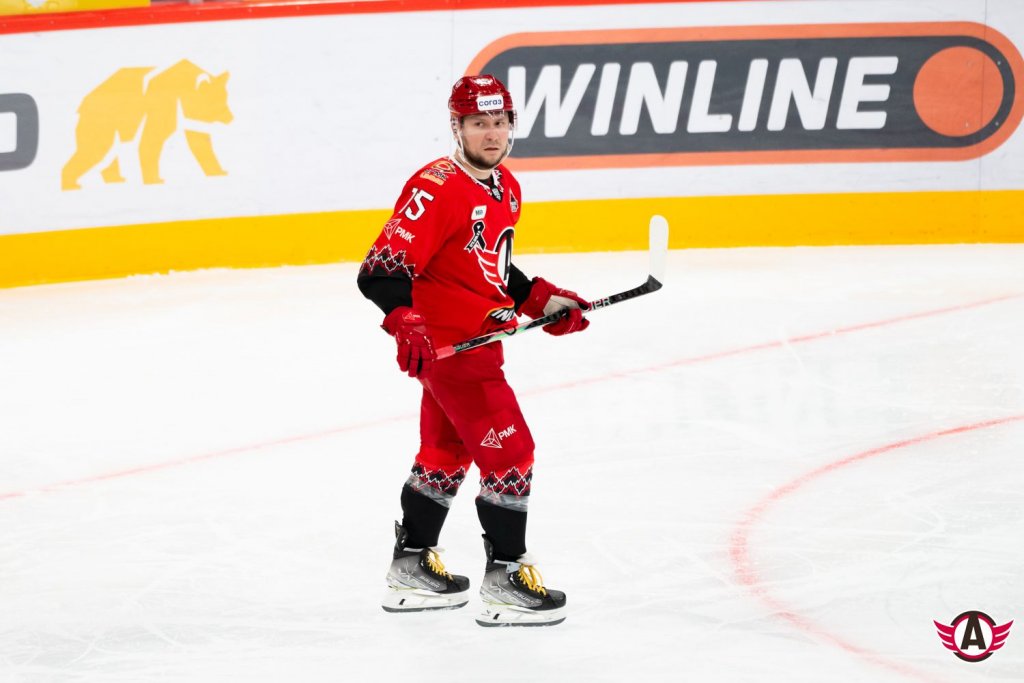 «Автомобилист» уступил «Трактору» в овертайме, отыгравшись с 1:3