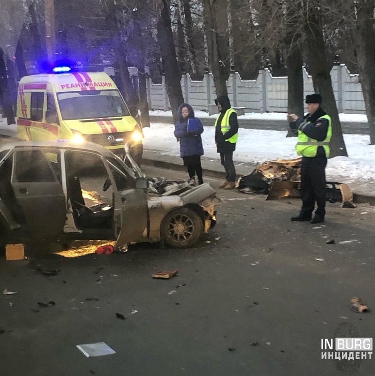 Новости е1 в екатеринбурге. Сегодняшняя авария в Екатеринбурге. Авария в Екатеринбурге вчера.