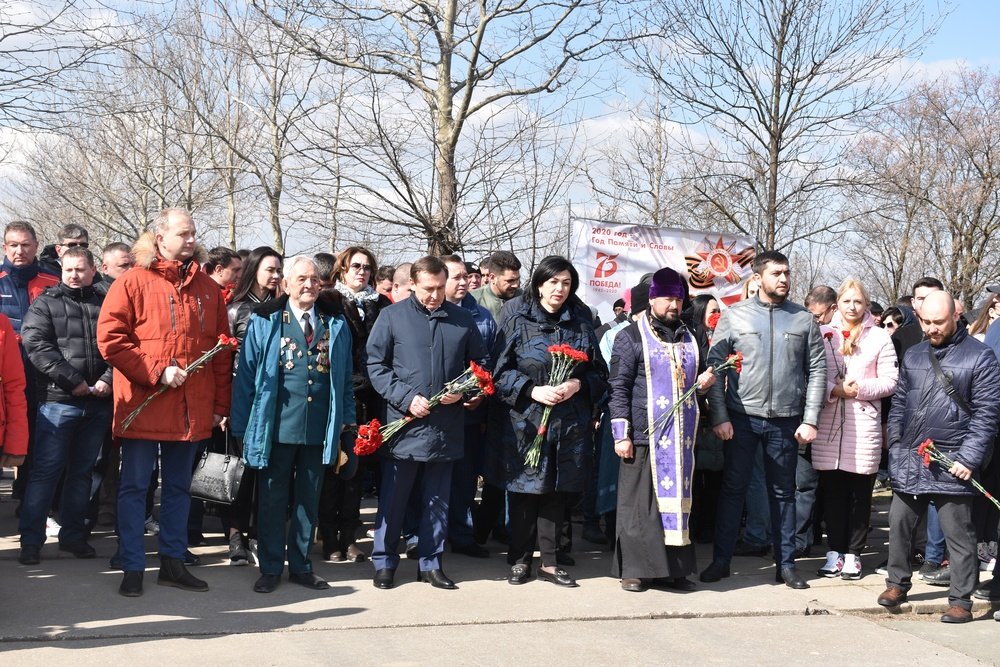 Новый День: В Крыму ради галочки не пожалели ветеранов