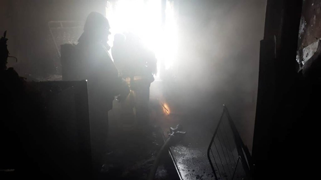 Новый День: В Екатеринбурге из горевшей 9-этажки эвакуировали 51 человека, троих доставили в больницу (ФОТО)