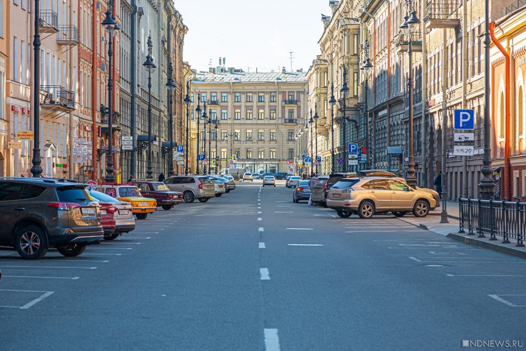 Новый День: Обычное утро: как Петербург переживает жесткий карантин (ФОТОРЕПОРТАЖ)