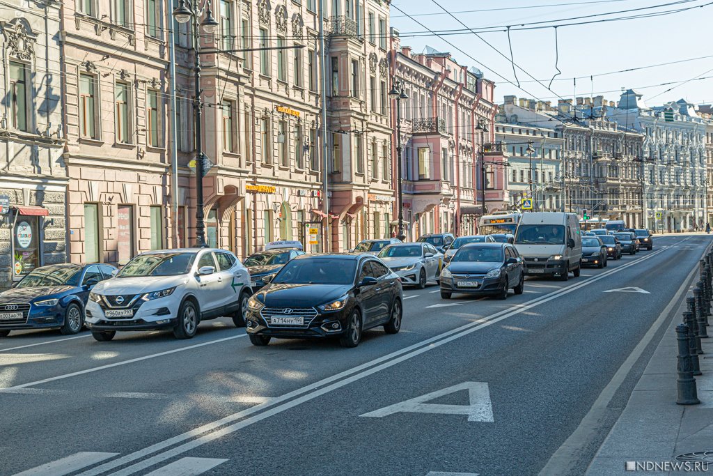 Новый День: Обычное утро: как Петербург переживает жесткий карантин (ФОТОРЕПОРТАЖ)