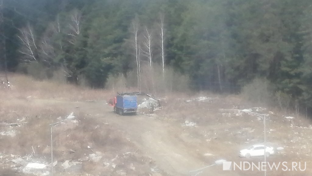 Новый День: В Краснолесье взорвался мусоровоз (ФОТО)