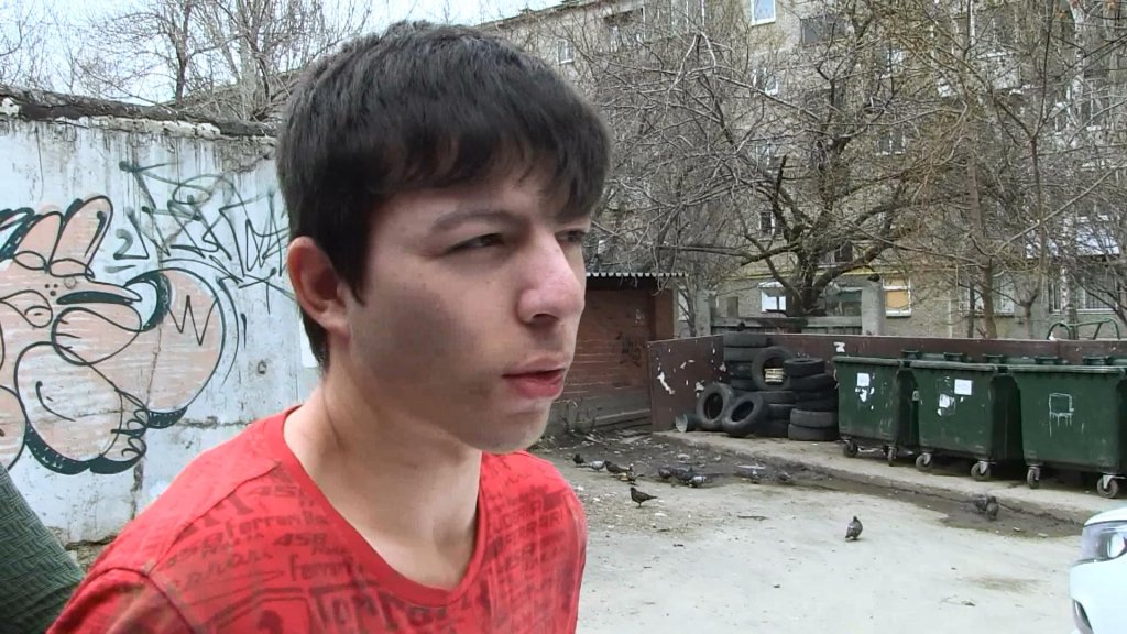 Новый День: В Екатеринбурге среди гаражей поймали с закладками двух иностранцев (ФОТО)