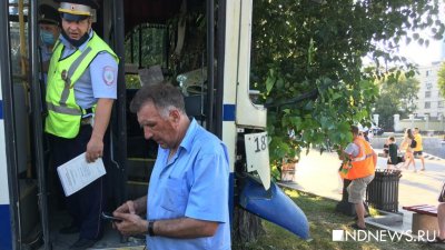 У автобуса отказали тормоза: водители объяснили ДТП на проспекте Ленина (ФОТО)