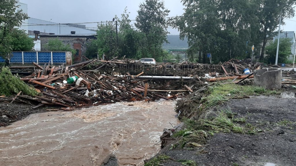 Нижним Сергам понадобится 130 миллионов рублей на восстановление дорог и мостов после наводнения