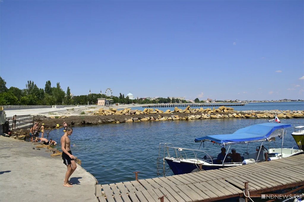 Новый День: Турсезон по-евпаторийски: море за забором и неприятный сюрприз Старого города