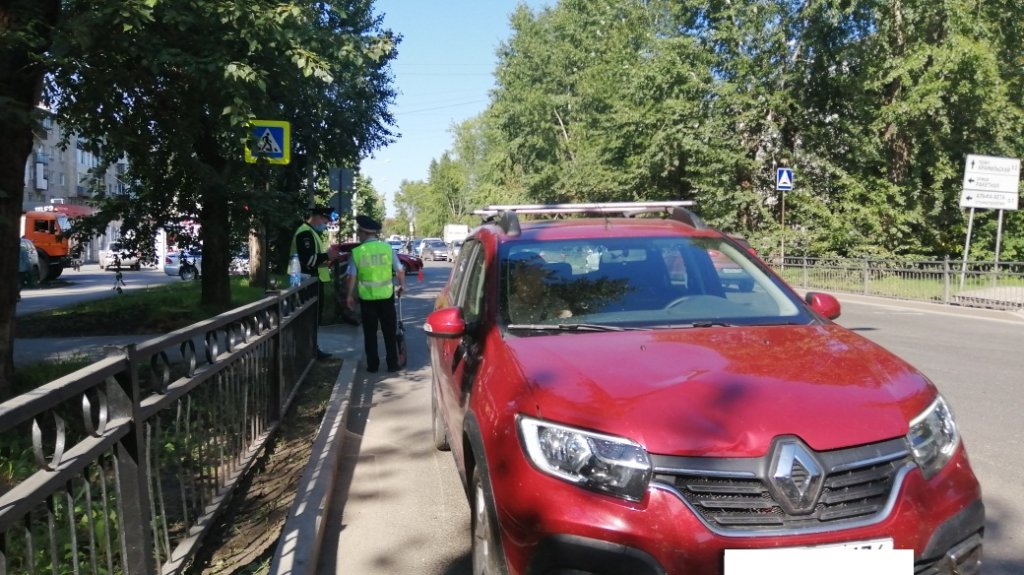 Новый День: В Екатеринбурге водитель сбил четырех детей на пешеходном переходе (ФОТО)