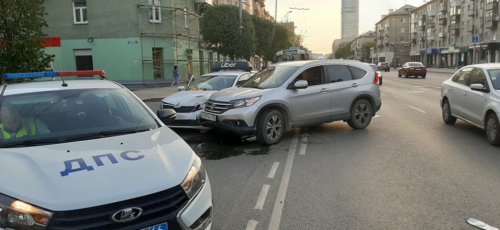 Новый День: В Екатеринбурге в ДТП пострадала 7-месячная девочка (ФОТО)