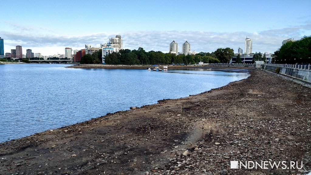 Новый День: В Екатеринбурге осушили Городской пруд для продолжения реконструкции Макаровского моста (ФОТО)