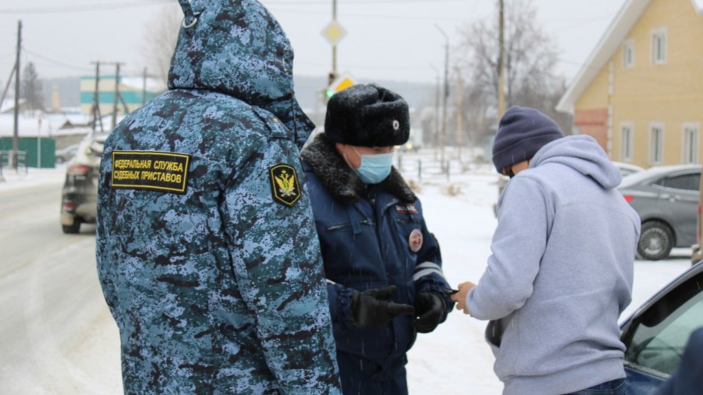 Новый День: Гаишники и приставы ловят должников на дорогах