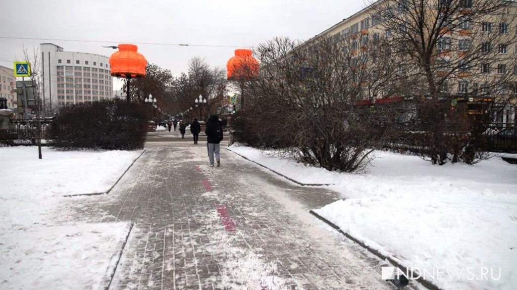 Новый День: Пришла зима: Тимофей Радя повестил абажуры в Екатеринбурге (ФОТО)