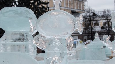 В Челябинске начали демонтаж главного ледового городка