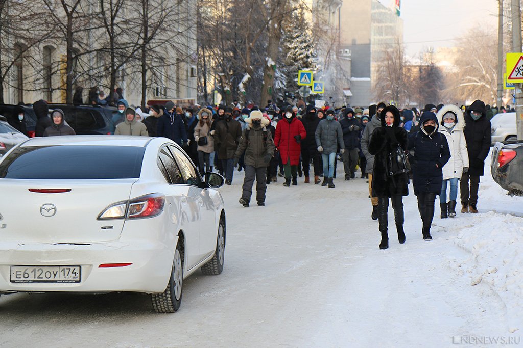 Новый День: В Челябинске прошла акция в в поддержку Навального (ФОТО)