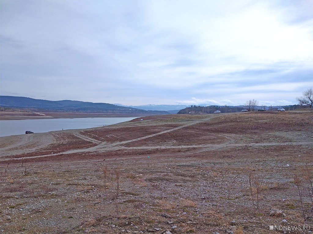 Новый День: В Симферопольском водохранилище закончилась вода. Совсем (ФОТО)