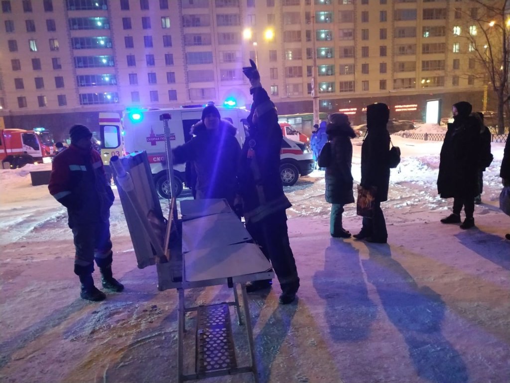 Новый День: В Екатеринбурге загорелся 23-этажный дом (ФОТО)