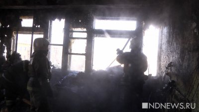 На строительном рынке «Академический» сгорели восемь павильонов