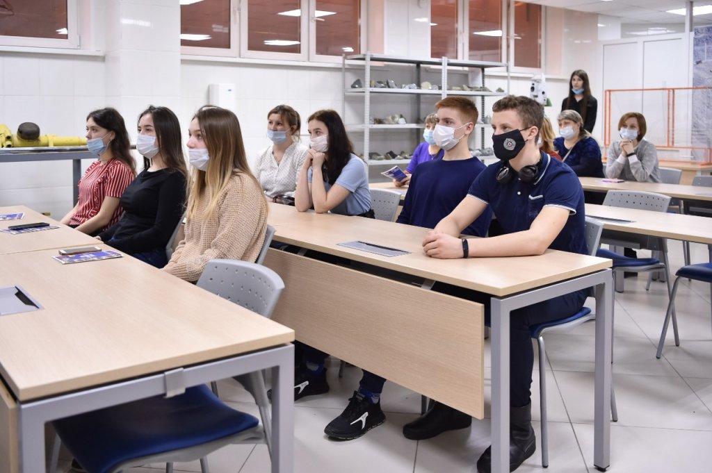 Новый День: Школьники из Баранчинского познакомились с Техническим университетом УГМК (ФОТО)