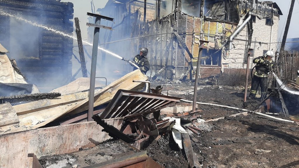 Новый День: Крупный пожар в Екатеринбурге локализован (ФОТО)