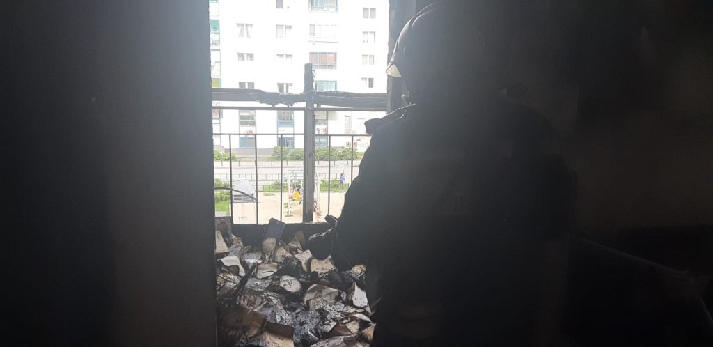 Новый День: Из горящего 15-этажного дома были спасены 34 человека (ФОТО)