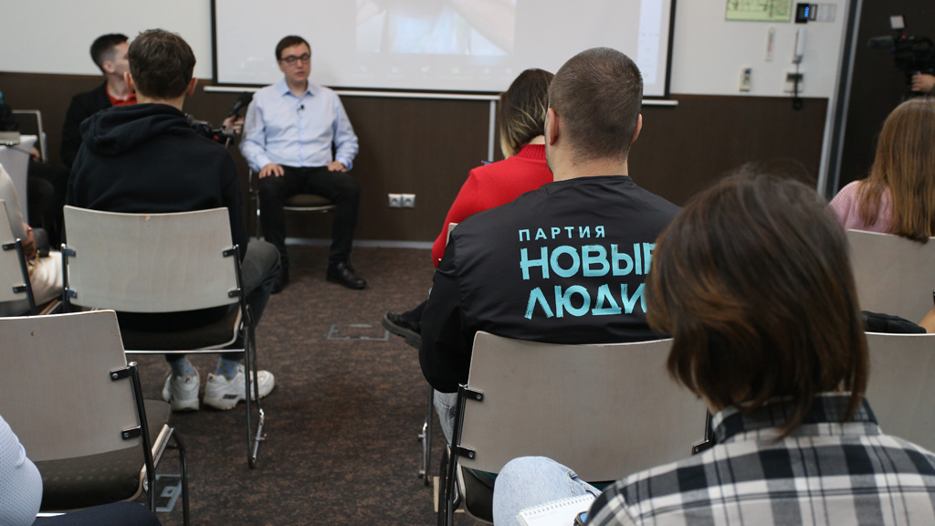 Новый День: Новые люди рассказали в Екатеринбурге, как победить коррупцию