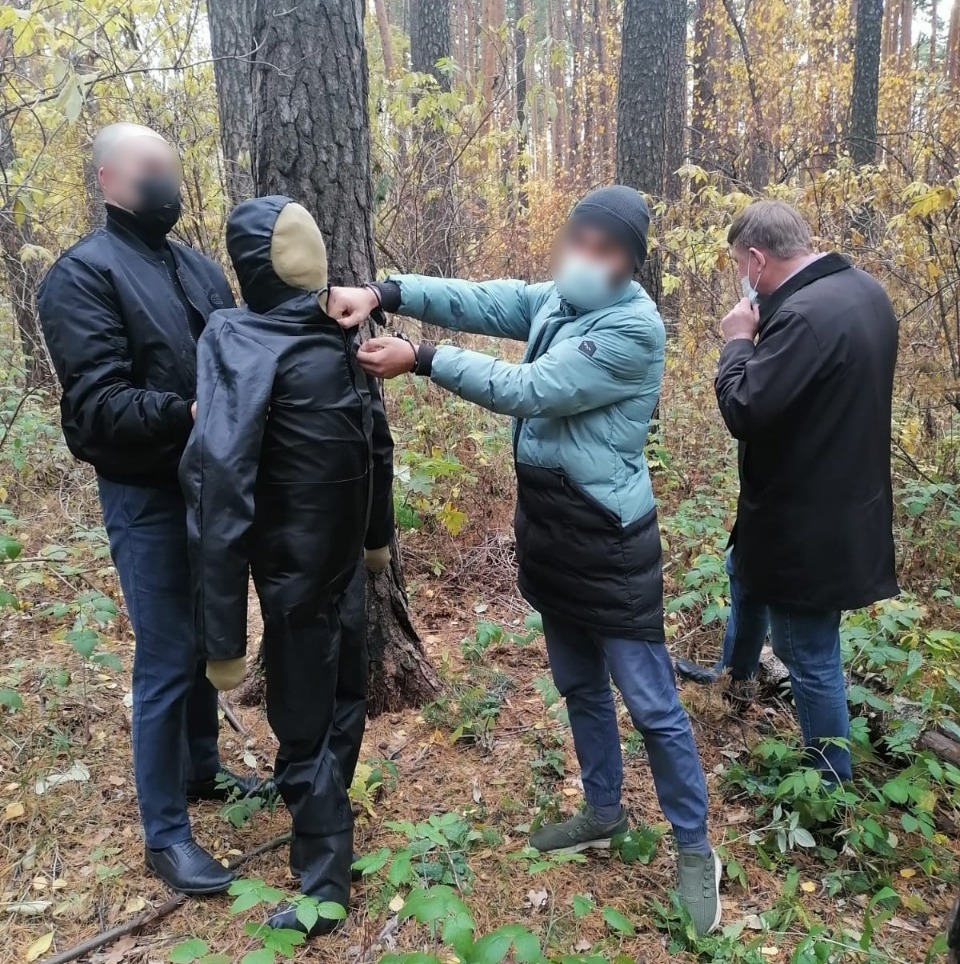 Новый День: В Екатеринбурге курьера обвиняют в убийстве коллеги: он заподозрил, что парень украл закладку (ФОТО)