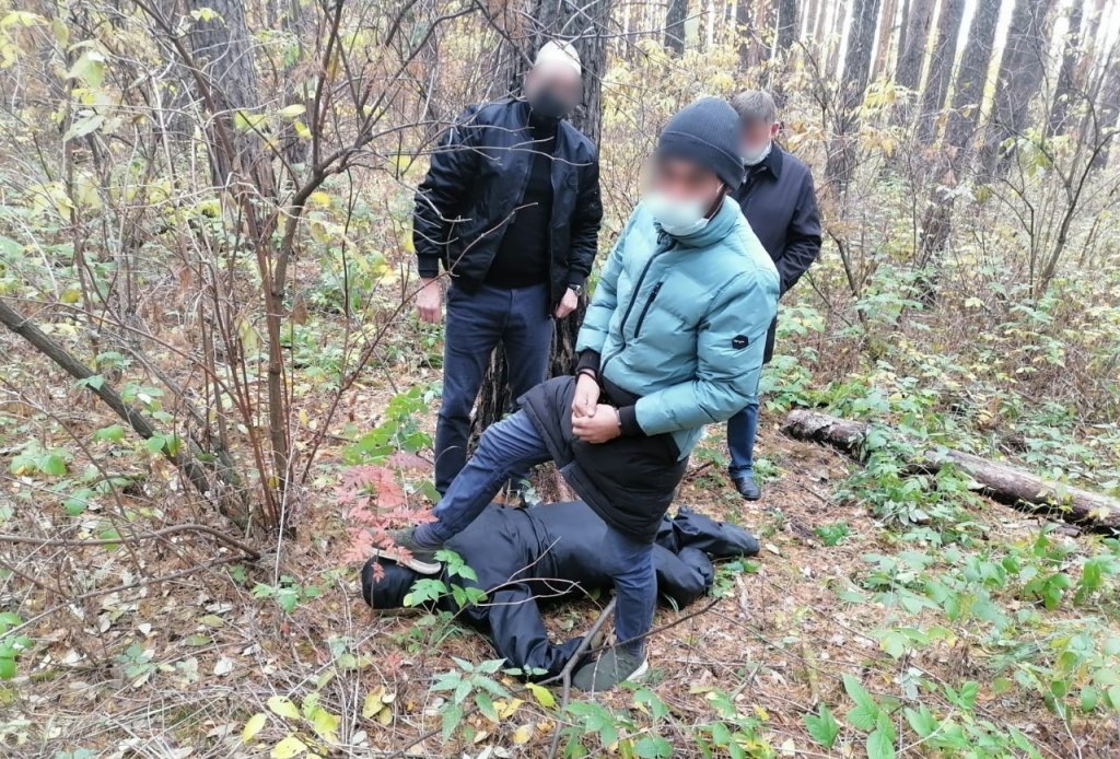 Новый День: В Екатеринбурге курьера обвиняют в убийстве коллеги: он заподозрил, что парень украл закладку (ФОТО)