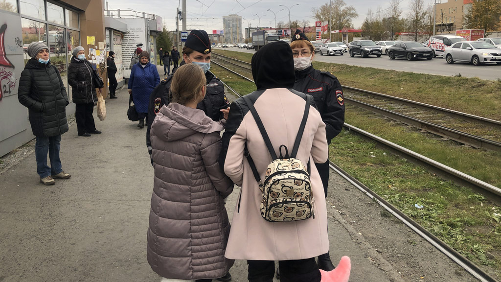 Новый День: ГИБДД Екатеринбурга провела рейд по поиску зацеперов