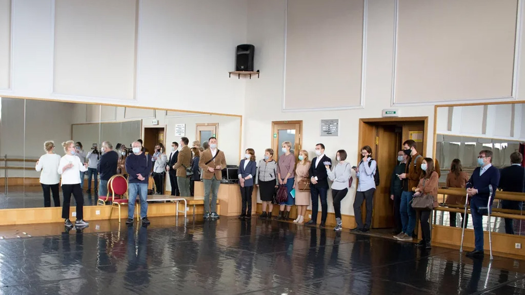 Новый День: Провинциальные танцы могут въехать в здание первого екатеринбургского театра (ФОТО)