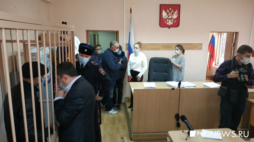 Новый День: В Чкаловском суде выбирают меру пресечения подозреваемым в отравлении 18 человек (ФОТО)