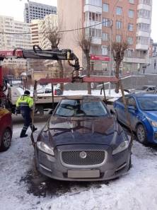 Новый День: У екатеринбуржца забрали Jaguar XJ за многомиллионный долг (ФОТО)