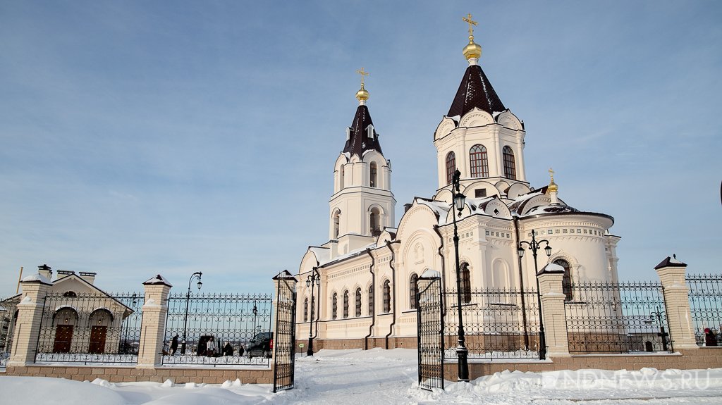 Новый День: На Урале на освящение восстановленного храма со 150-летней историей пришло все село (ФОТО)