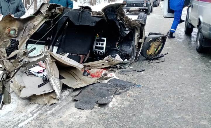 Новый День: Под Талицей в ДТП автомобиль разорвало пополам, погиб месячный младенец (ФОТО)