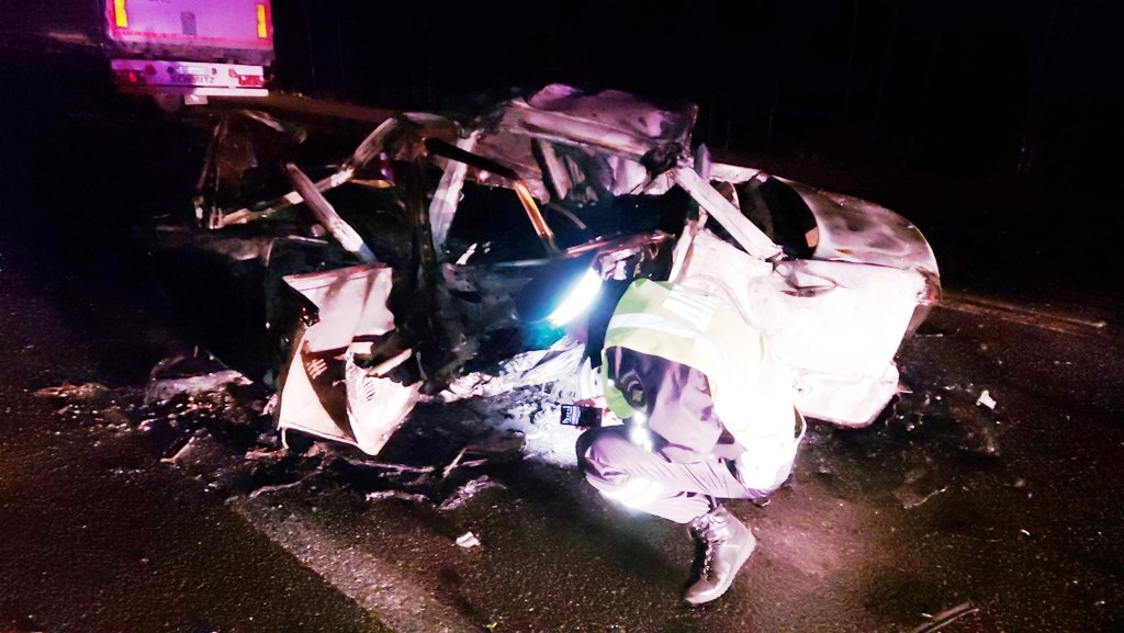 Новый День: На Серовском тракте в легковушке сгорел 15-летний водитель (ФОТО)