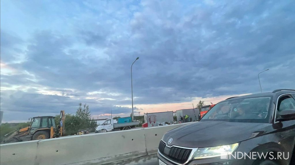 Новый День: Водители снова жалуются на рабочих с развязки на Россельбане (ФОТО)