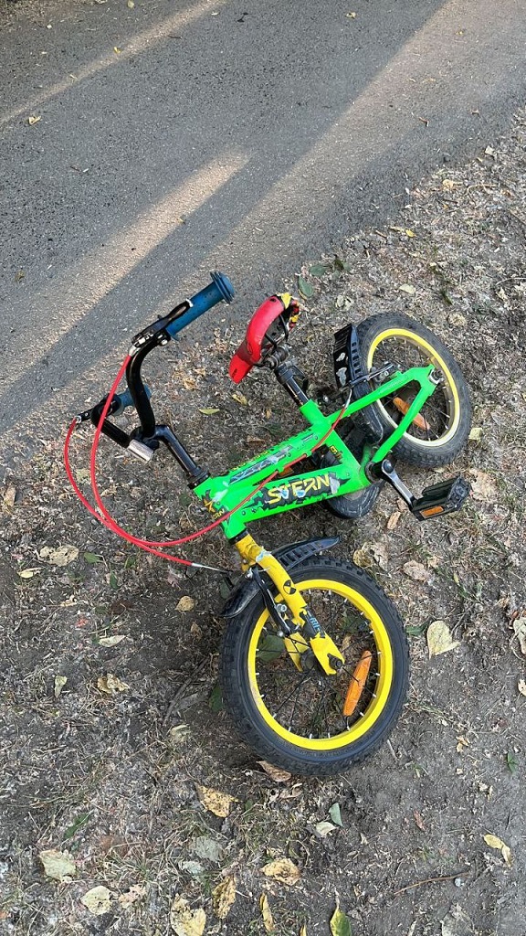 Новый День: Шестилетнего мальчика на велосипеде сбила машина (ФОТО)