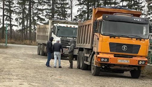 Новый День: Под Екатеринбургом выросла новая мусорная свалка (ФОТО)