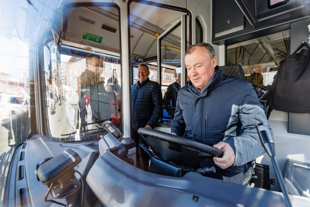 Новый День: В Екатеринбург прибыли первые 2 из 50 белорусских троллейбусов (ФОТО)