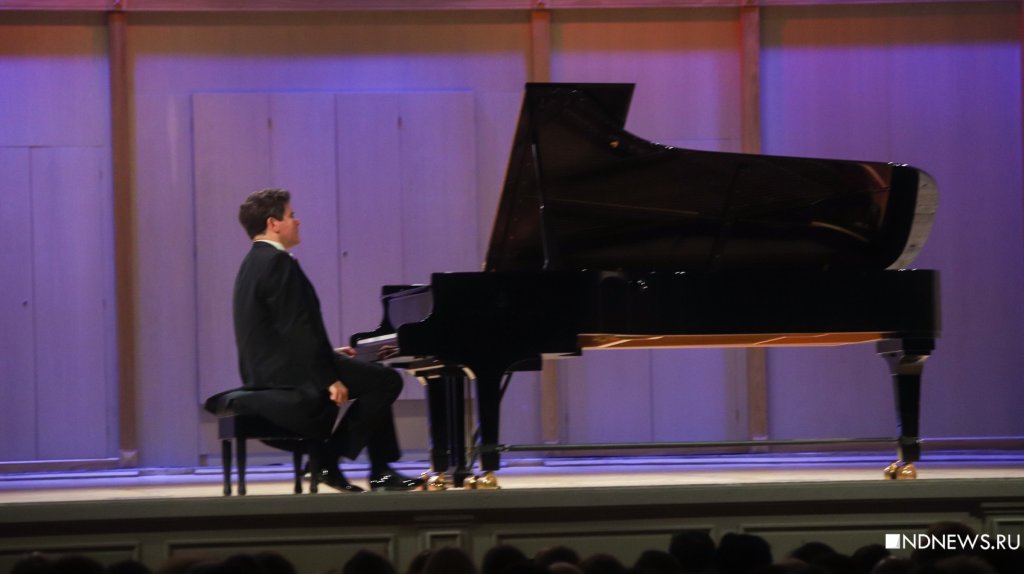 Новый День: В Екатеринбурге проходит трехдневный фестиваль пианиста-виртуоза Дениса Мацуева (ФОТО)