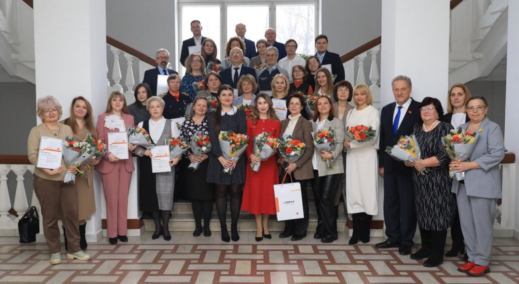 Новый День: На Урале объявили победителей конкурса социальных проектов жителей