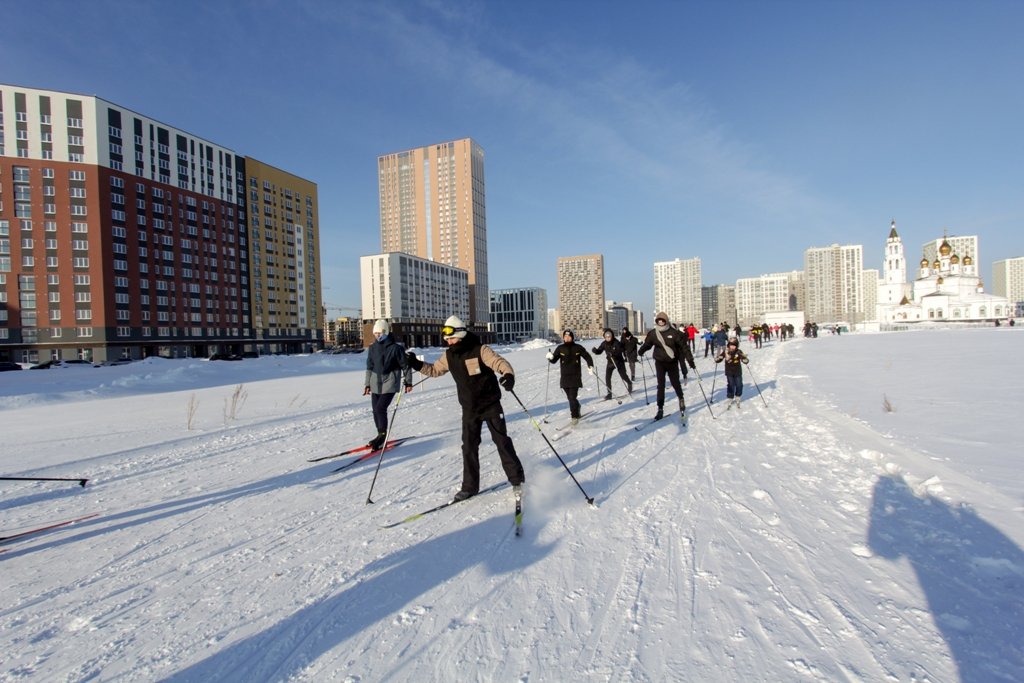 Новый День: В Академическом прошла массовая гонка Лыжня России (ФОТО)