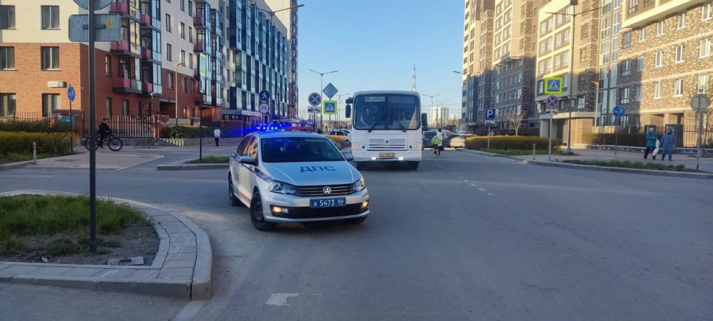 Новый День: В Екатеринбурге автобус сбил 4-летнего ребенка на велосипеде (ФОТО)