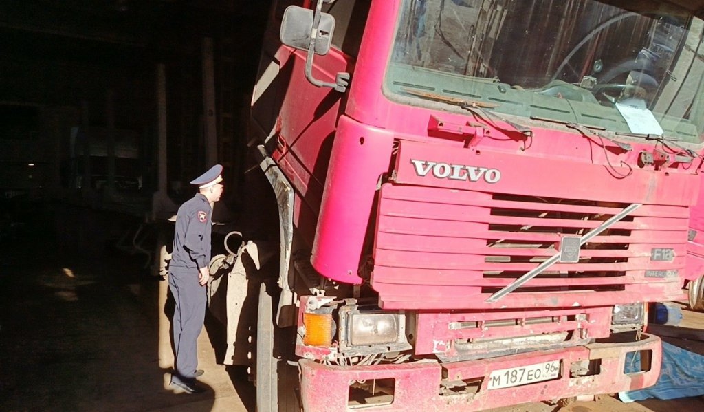 Новый День: В Тагиле грузовик задавил водителя в гараже во время ремонта (ФОТО)