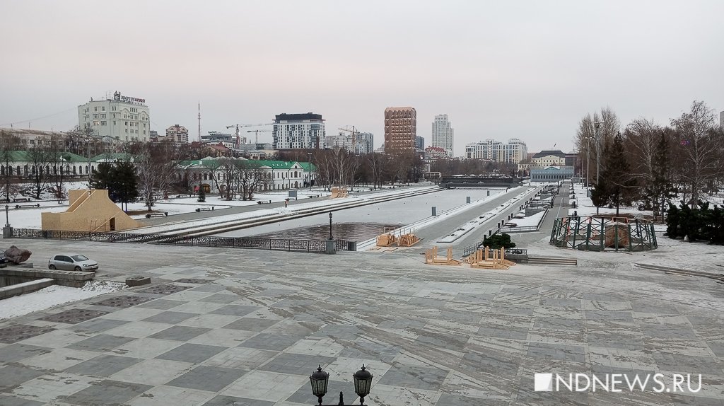 Новый День: В Историческом сквере установили колесо обозрения (ФОТО)