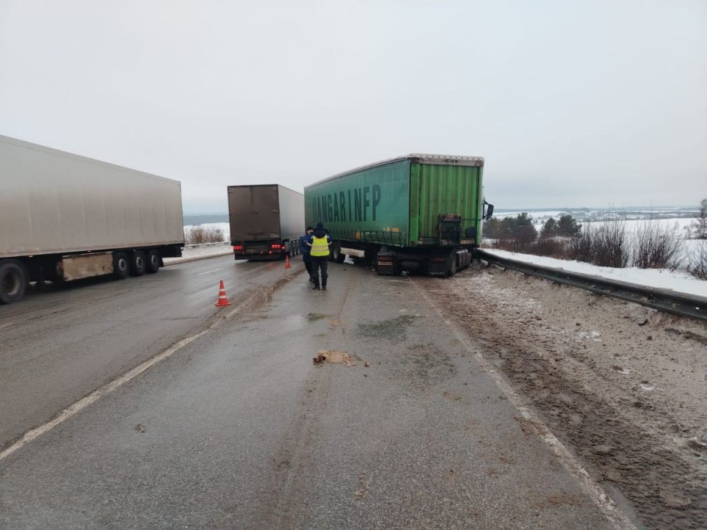 Новый День: На Пермском тракте ввели реверсивное движение из-за ДТП