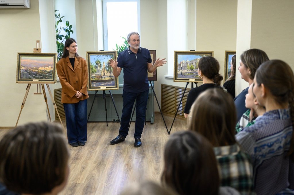 В Верхней Пышме проходит выставка картин о путешествии по Чили (ФОТО)
