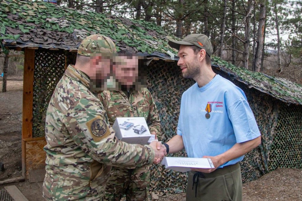 Алексей Вихарев привез в ДНР гуманитарный груз для военных (ФОТО)