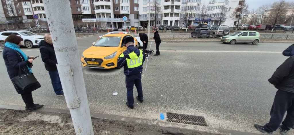 Водитель такси насмерть сбил самокатчика (ФОТО)